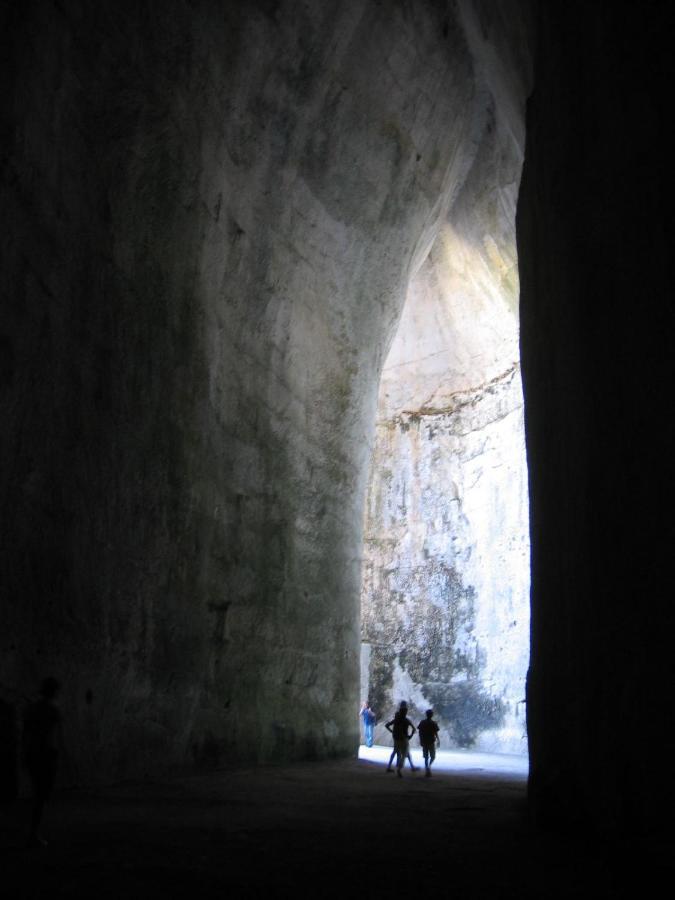 Апартаменты La Dimora Di Demetra Сиракузы Экстерьер фото